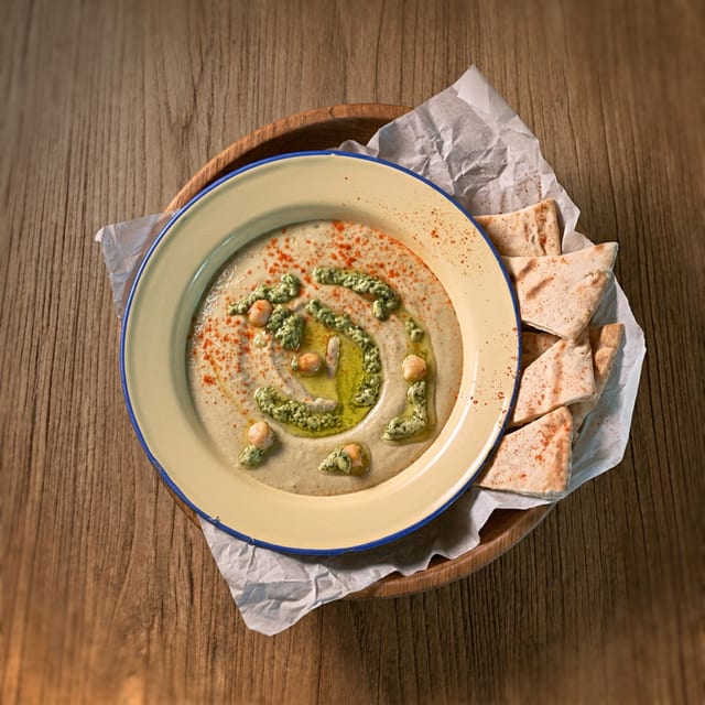 HUMMUS PLATTER.